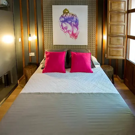 Ele San Justo Plaza *